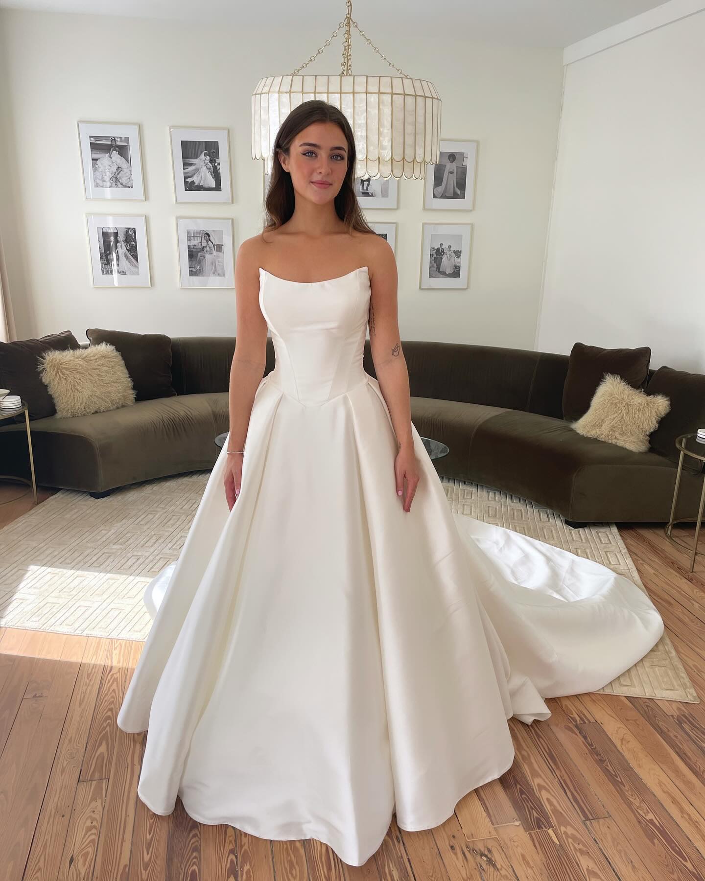 Modern White Ivory Satin Wedding Dresses For Summer Beach Boho Bridal Gowns A Line Strapless Ruched Skirt Backless robe de mariee BC18290F09