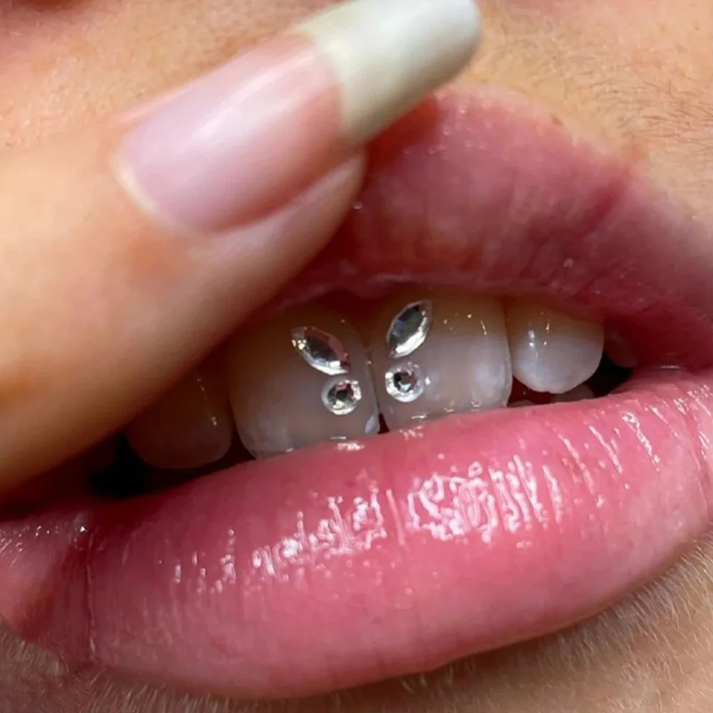 30pcs 40pcs 50pcs Dental Diamond Crystal Teeth Whitening Studs Acrylic Tooth Ornaments Gems Jewelry Decoration Material 241030