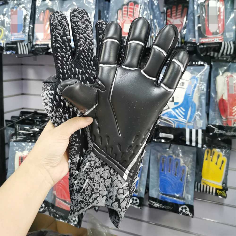 Professional goalkeeper gloves latex thick protective goalkeeper gloves for adult football training and matchesXJ250412
