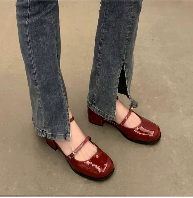 New Design Mary Jane Buckle Pumps Women Elegant Shallow Hollow Thick Heel Casual Ladies Office Party Leather Shoes