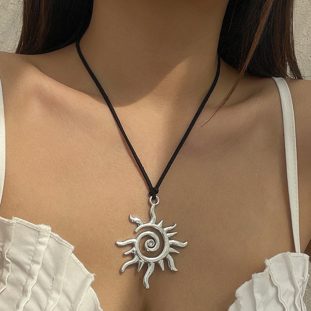 Cross Border Bohemian Style Sea Snail Mermaid Pendant with Pull-out Strap and Sunflower Lock