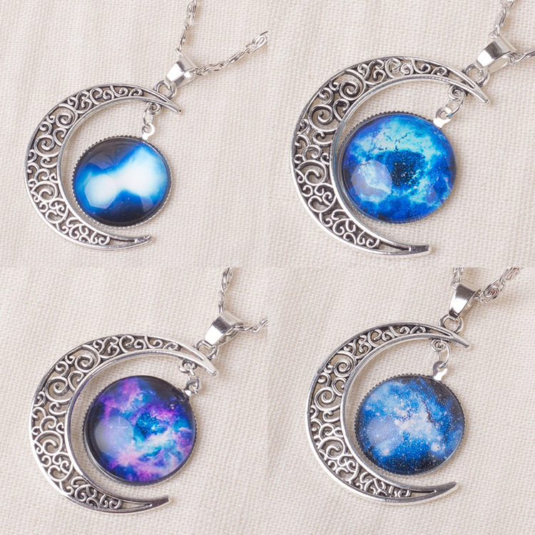Fashion Jewelry Choker Necklace Glass Galaxy Lovely Pendant Silver Chain Moon Necklace Pendant