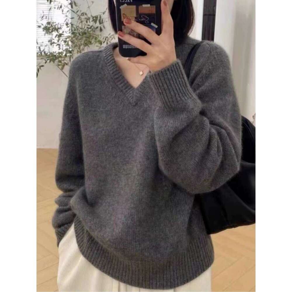 European Goods High-End 100% Cashmere Women Autumn And Winter Loose Soft V-Neck Bottom High-Grade Knit Sweater