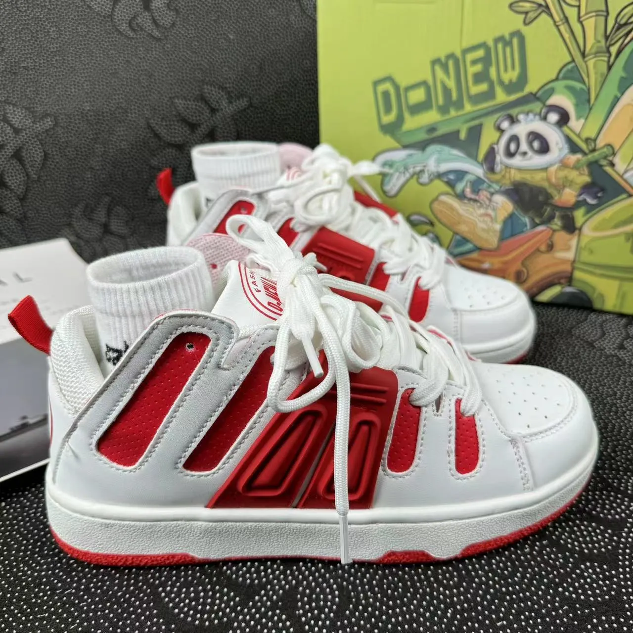 Ddmyshoes Black White Panda Casual For Men Women Red Graffiti Sneakers Light And Comfortable Casual Outdoor Shoes
