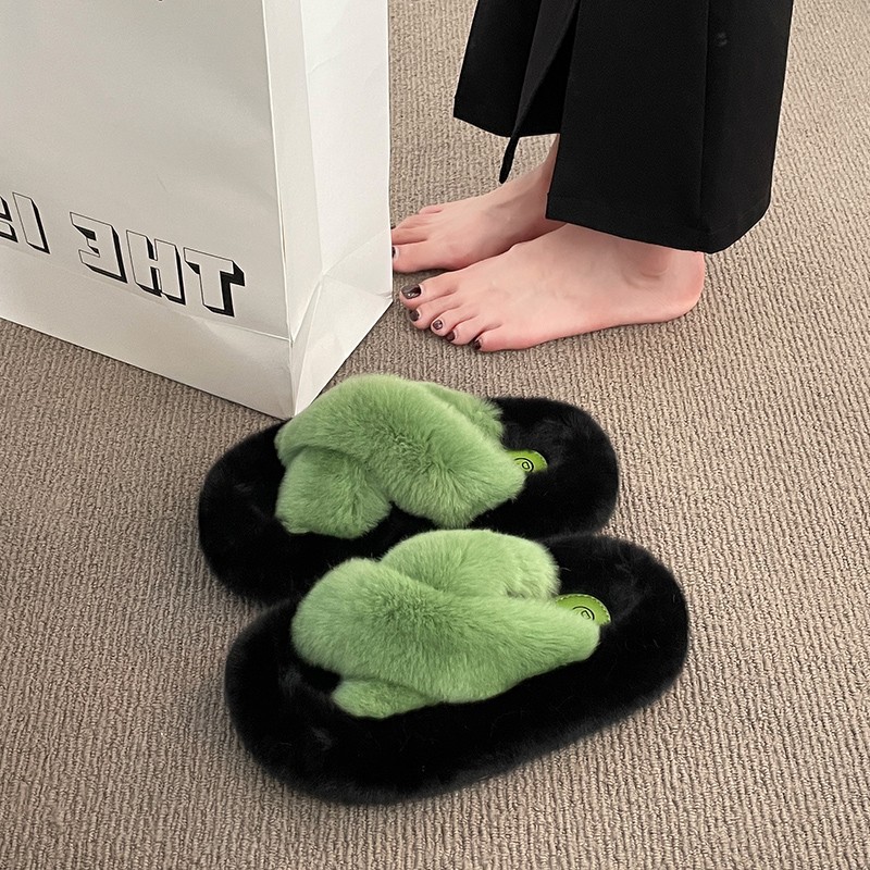 Fluffy slippers women wear autumn and winter new thick soled increase plush slippers indoor flat slippers