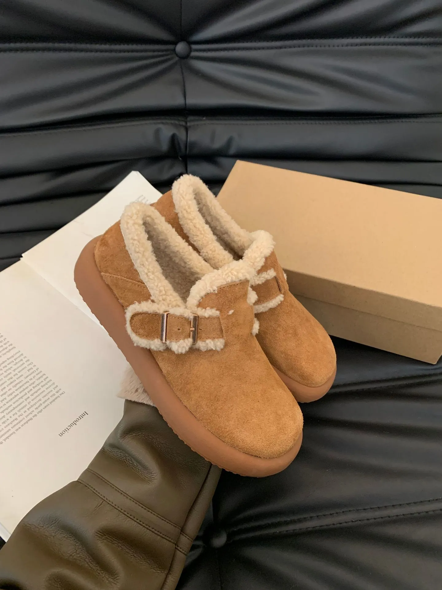 Designer Solid Winter Warm Plush Snow Boots Women Loafers Flat-Bottomed Retro Boken Shoes Ladies Mules Casual Korean Flats