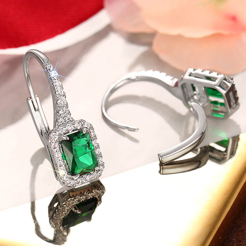 Dangle Sterg Sier: Chic Emerald Zircon Drop Earrings for Women