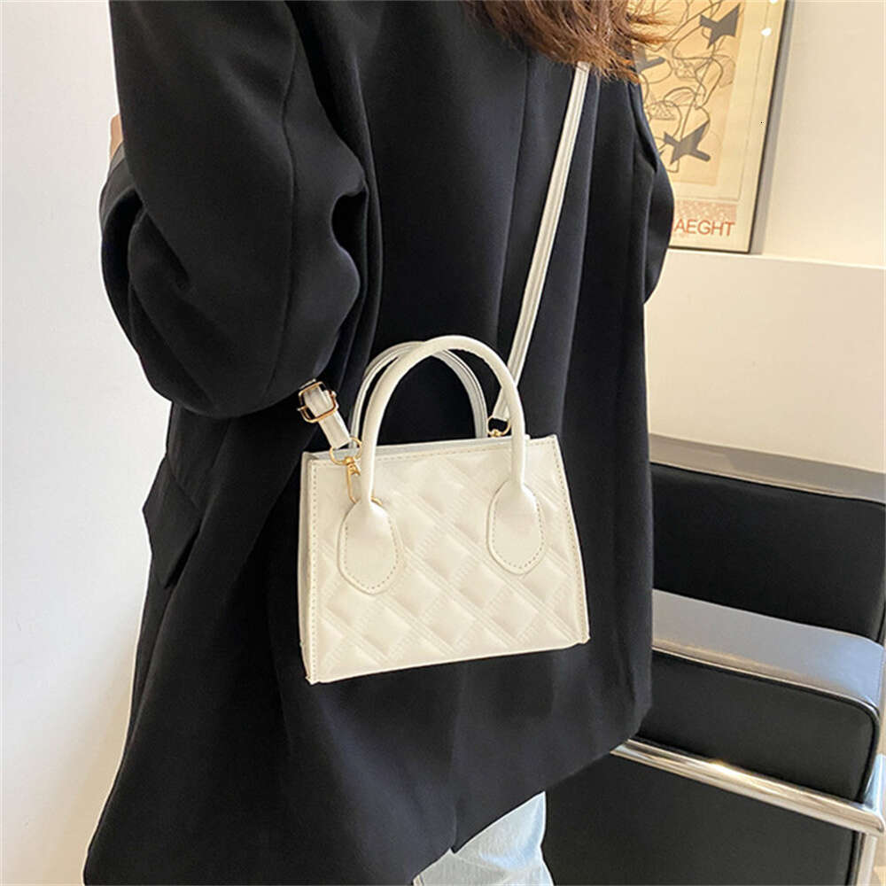 Women's Crossbody One-shoulder Small Square Retro Texture New Trendy Fashion Simple Personality Hand Messenger Bag 4 8cea2