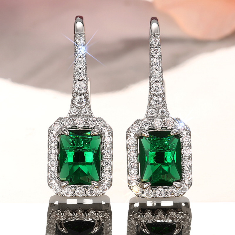 Dangle Sterg Sier: Chic Emerald Zircon Drop Earrings for Women