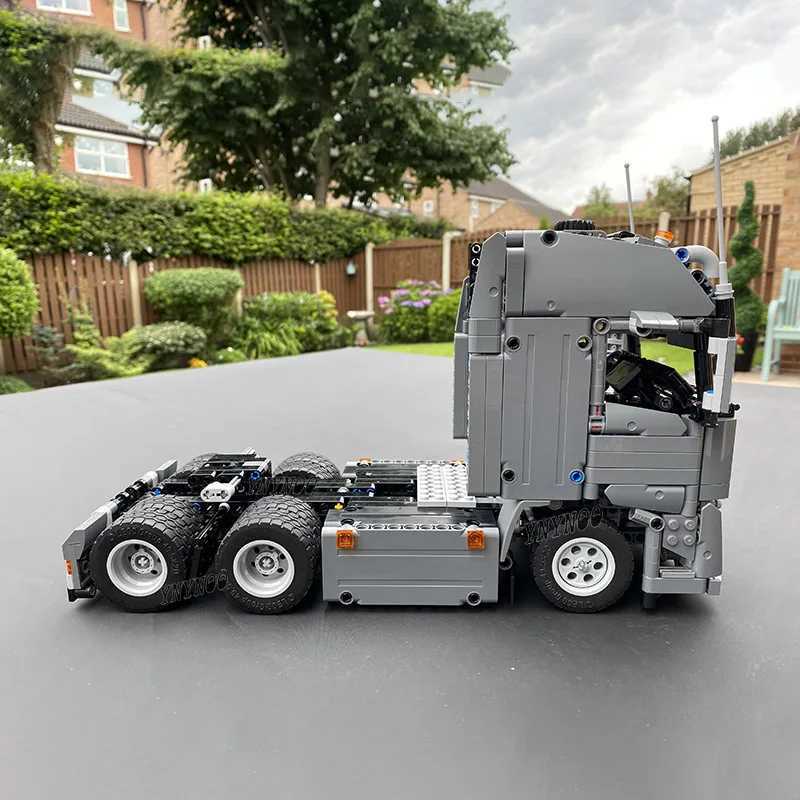 Technical Truck Engineering Container FH Tractor Unit Building Blocks 4x2 6x4 Trailer Unit Tower Head Car Model Bricks Toy GiftsXJ241029