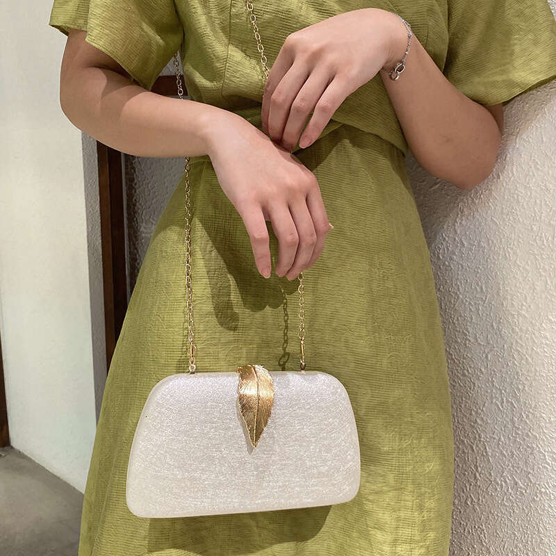 2025 Evening Clutch Women Shoulder Bags Fashion Pearl Chain Dinner Handbag Wedding tail Party Coin Purse