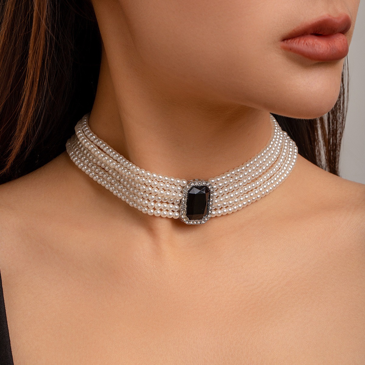 Vintage Necklace Baroque Court Style Light Luxury Elegant Multi-layered Layered Diamond Inlaid Necklace