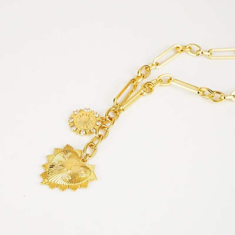 Sun heart-shaped pendant necklace sweater chain necklace suitable for women Gils gold-plated multi pendant short and chubby chain hip-hop 241030