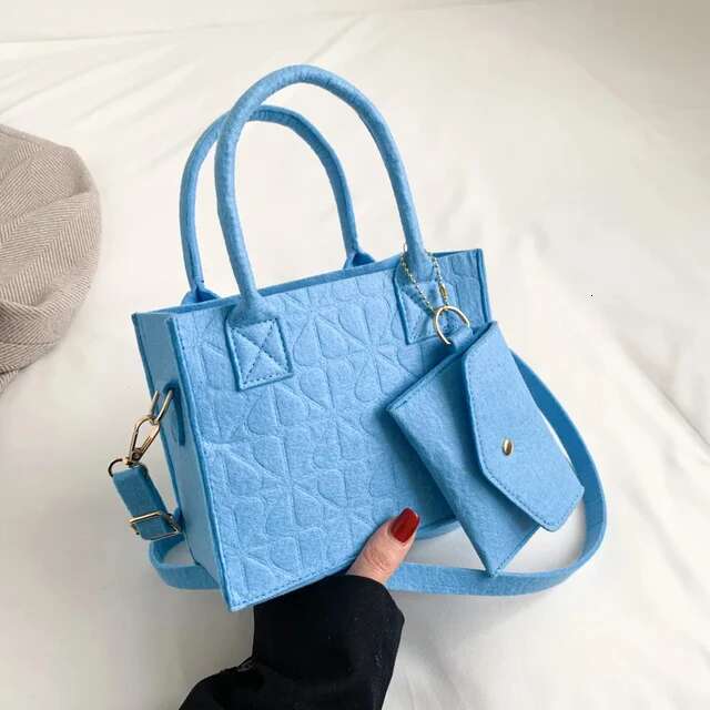 Elegant Felt Material Shoulder Handbag for Ladies Versatile Designer Crossbody Messenger Bag with Zipper Detail