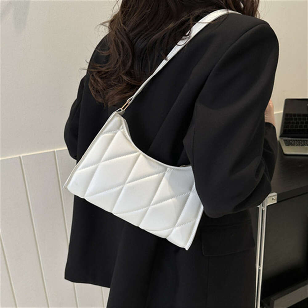 Fashion Women Shoulder PU Leather Solid Color Handbags Leisure Commuter Chain Underarm Bag Ladies Clutch Purse