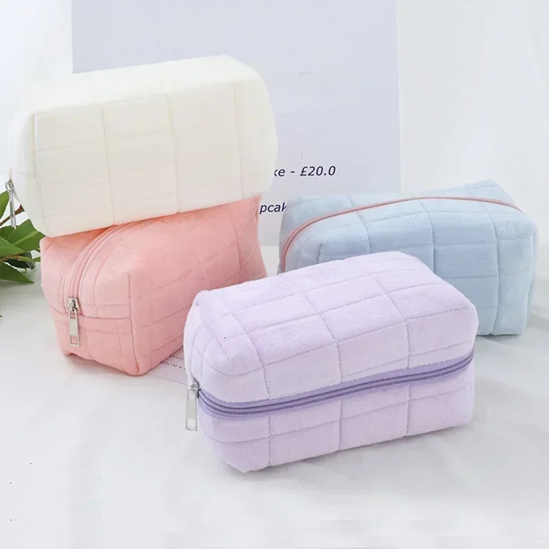Cute Plush Makeup Bag for Women Zipper Large Solid Color Cosmetic Travel Make Up Toiletry Washing Pouch Pen 241029