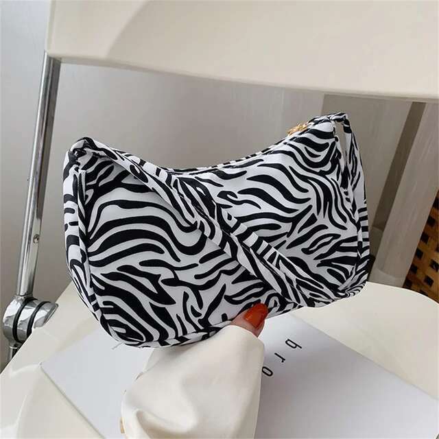 Women Underarm Fashion Animal Pattern Print Nylon Vintage Shoulder Bag Female Half-Moon Handbag Purse