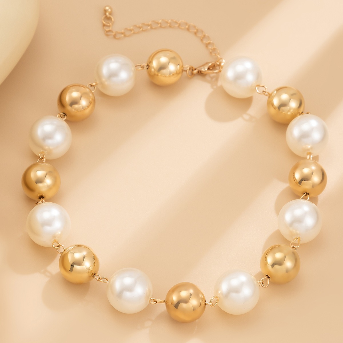 European and American Cross-border Jewelry Light Luxury Style Imitation Pearl Large Round Bead Necklace Fashionable Short Punk Collar