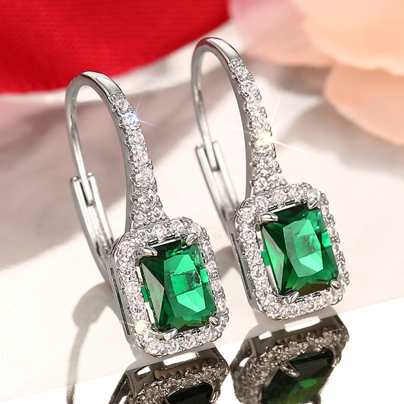 Dangle Sterg Sier: Chic Emerald Zircon Drop Earrings for Women