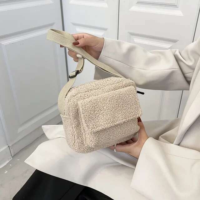 New Plush Fabric Women's Shoulder Crossbody Small Fashion Lambs Wool Fluffy Fur Winter Female Bag Designer Handbags