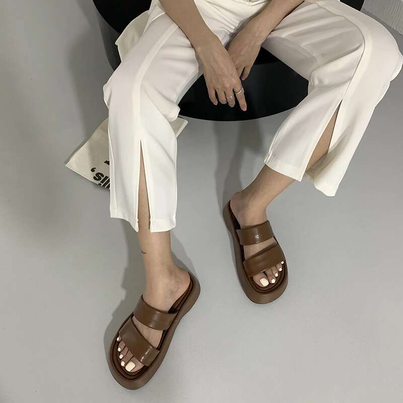 2025 New Gladiator Summer Sandalias Fashion Platform Flats Elegant Open Toe Slippers Comfort Beach Slides