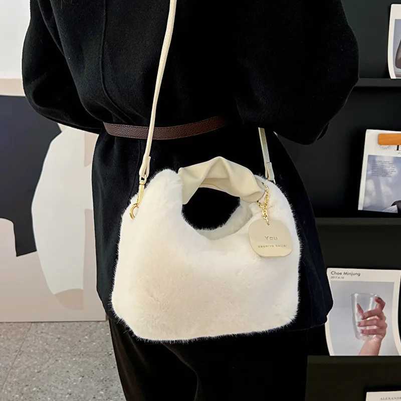 Cute Plush Shoulder Bag Women Faux Fur Handbags Zipper Lady Casual Tote Half-Mo Hobos Winder Crossbody Bagtraveling ShoppingXJ250121