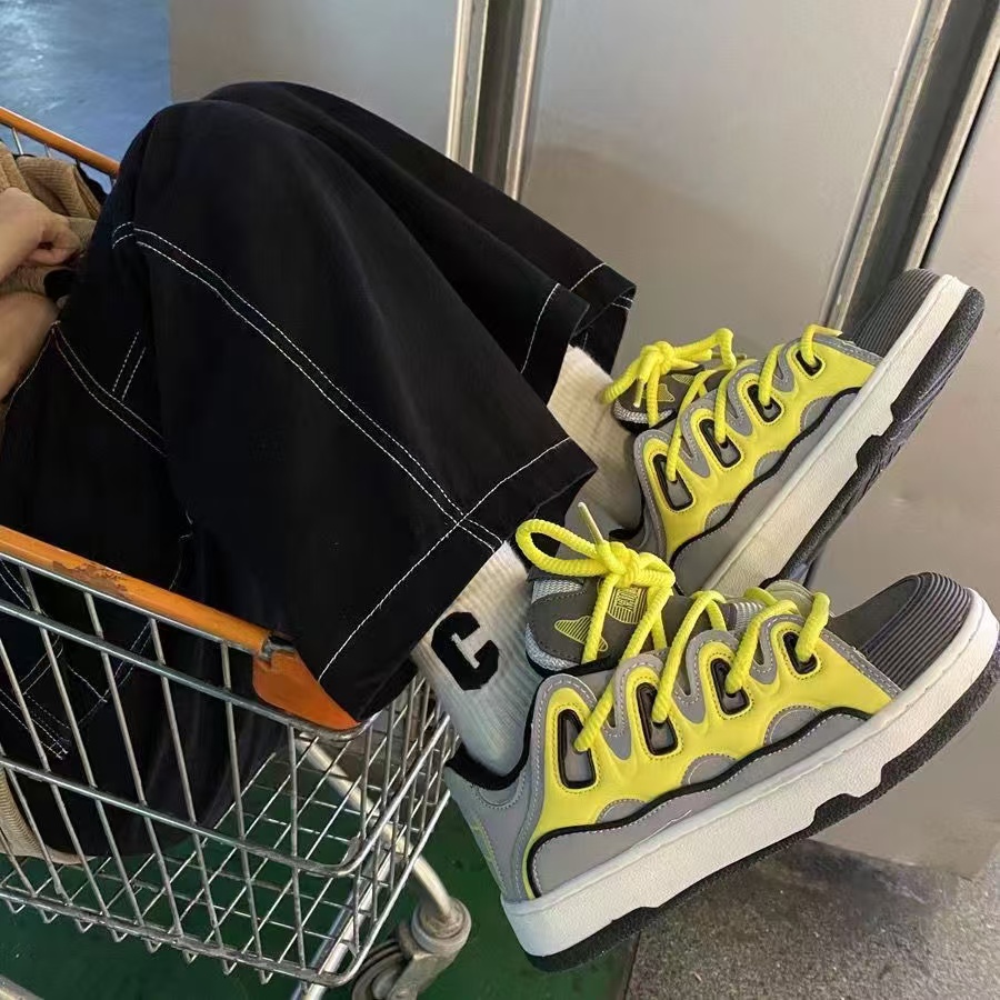 2025 New Model Casual Shoes Men Women Sneakers Plus Size 41 42 Womens Fashion Chunky Woman Thick Sole Retro Sport Bread 240607 Drop Delivery Accessor 