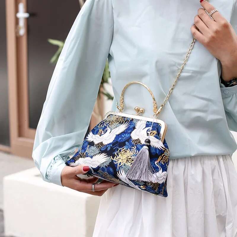 Fashion Vintage Fringe Small Shell Bags Chain Women Shoulder Crossbody Bag Crane Flying Womens Handbags Purses Embroidery