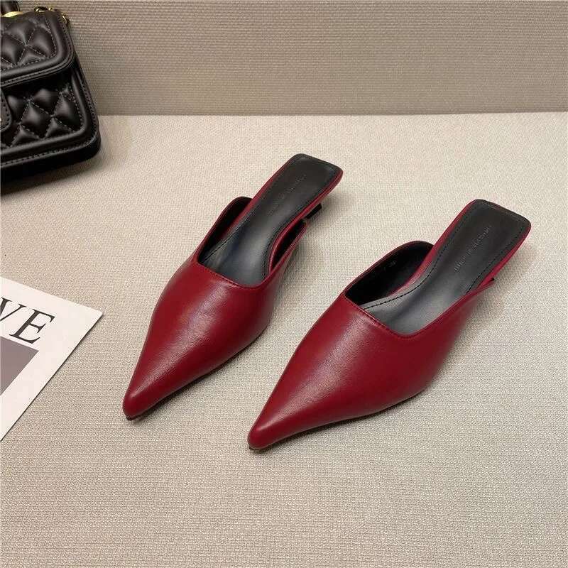 Summer New Low Heel Close Toe Outdoor Mules Casual Pumps Street Style Woman Sandals Slip on Half Slippers Loafers