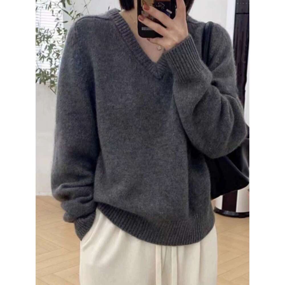 European Goods High-End 100% Cashmere Women Autumn And Winter Loose Soft V-Neck Bottom High-Grade Knit Sweater