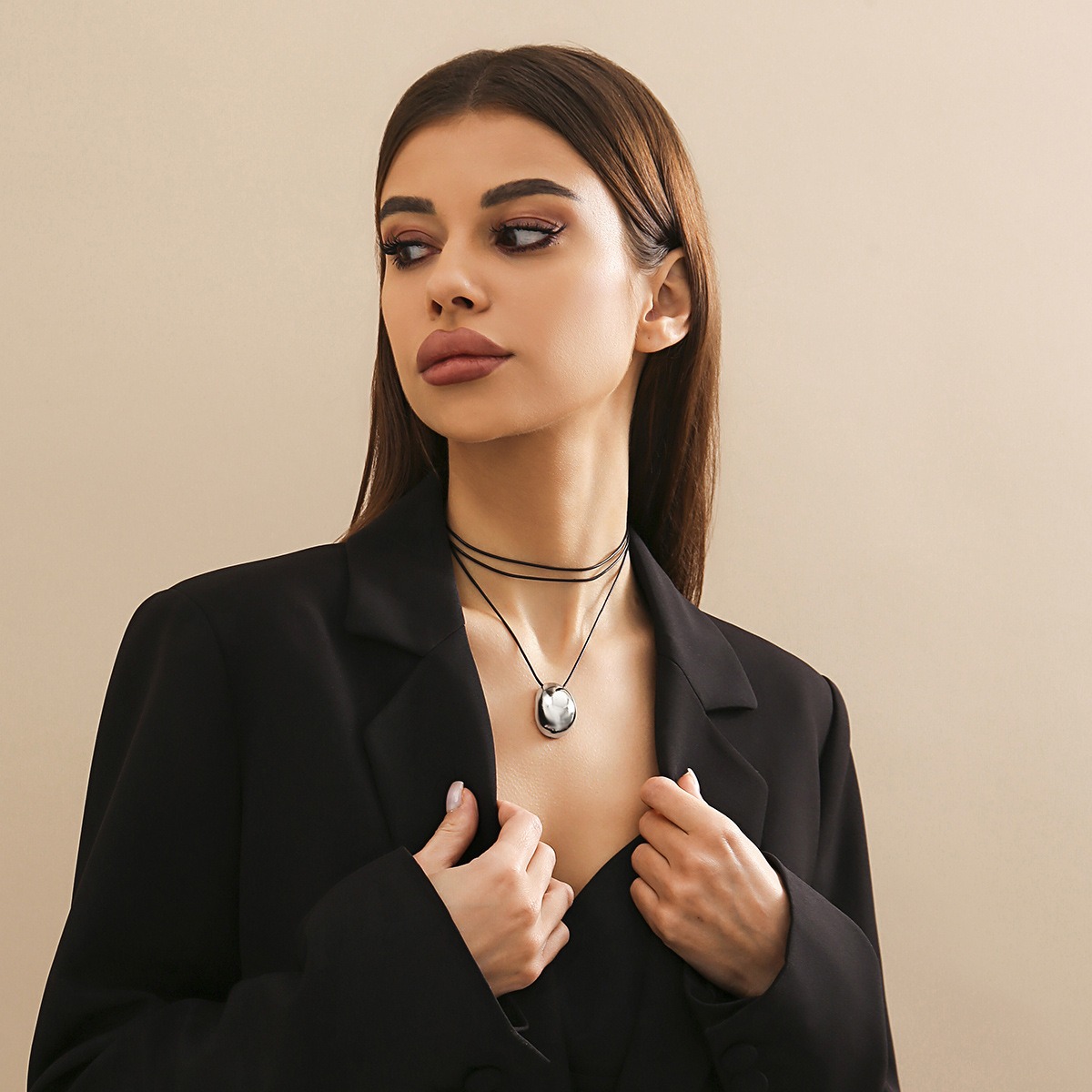 European and American Style Exaggerated Geometric Egg Noodles Women's Versatile Drawstring Necklace with Sweet and Cool Design Collar Accessories