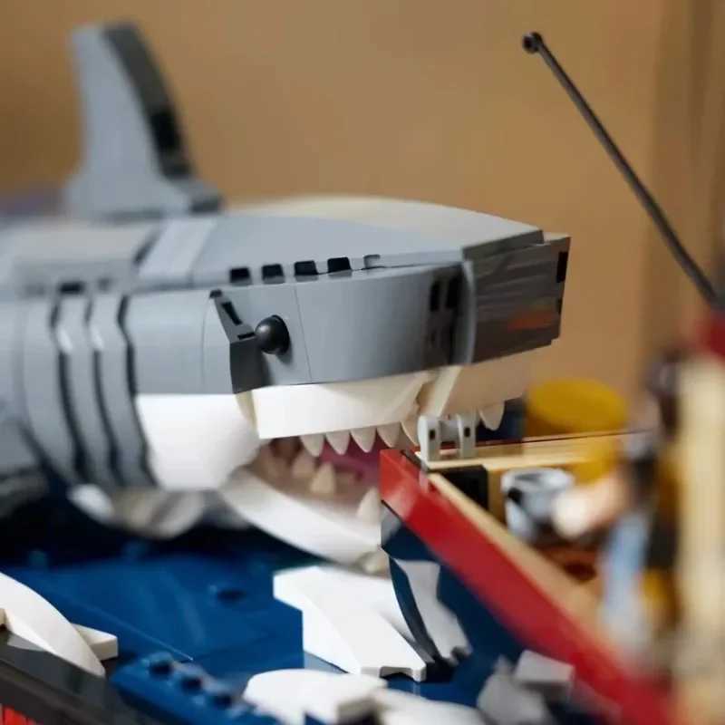 NEW 21350 Js Diorama White Shark Model Building Blocks Set Pirate Ship Sea Fisher Ci Fishing Boat Vessel Toys for Kid GiftXJ241029