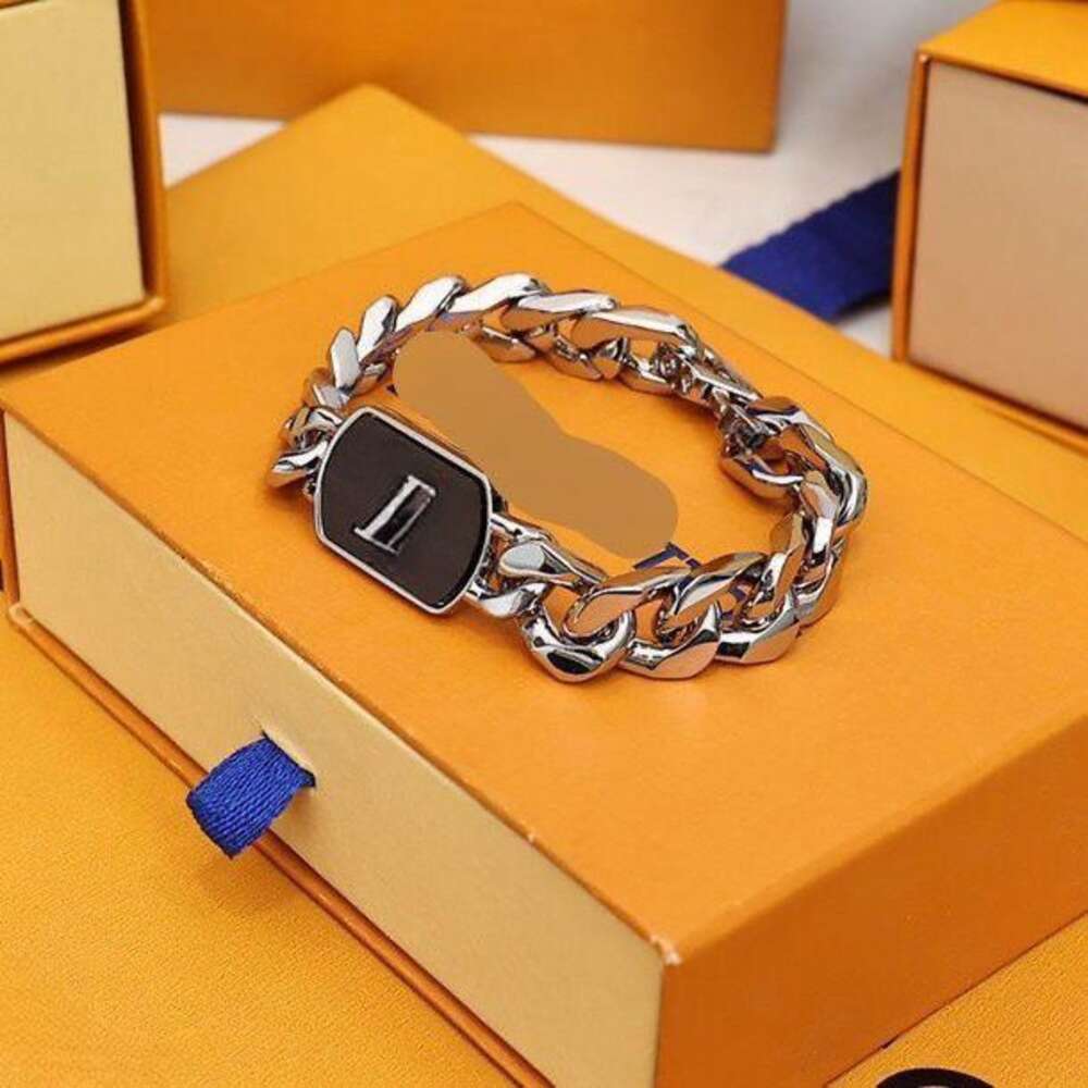 Designer Bracelets Fashion Bracelet Cuban Link Chain Letter Pink Plated Charm Bracelet Luxe High Quality Personalize Fashion Jewelry Men Bracelet for Gift