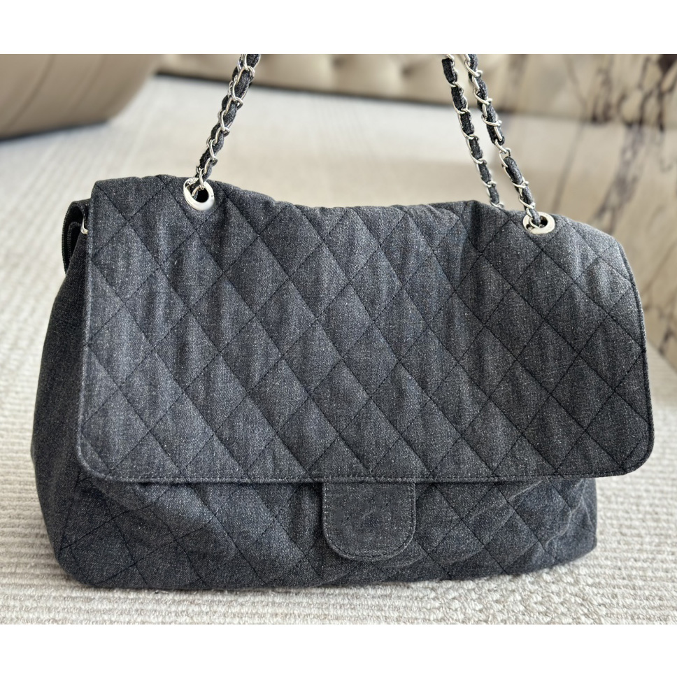 Womens Vintage Classic Black Aged Denim XXL Airport Shopping Shoulder Bags With Silver Matelasse Chain Underarm Purse Large Capacity Outdoor Handbags 42x30CM