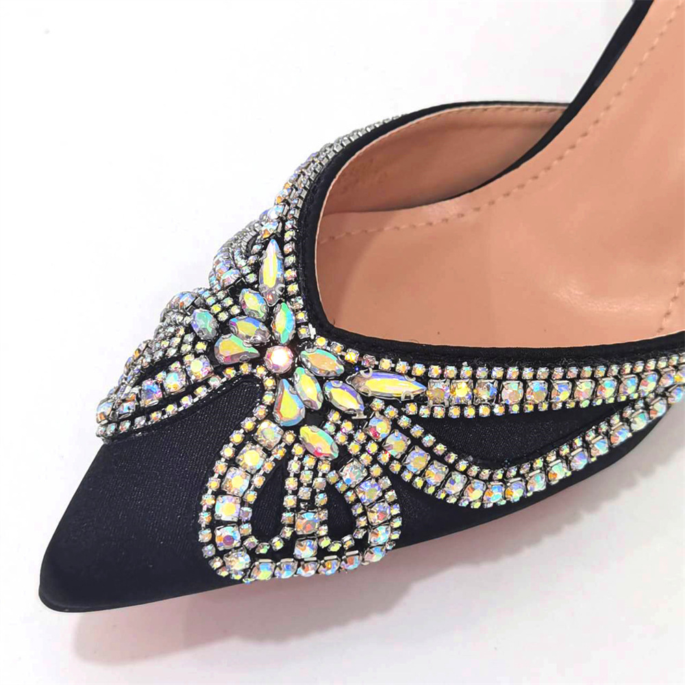 African pointed women's shoes and trapezoidal rhinestone bags popular in Nigeria