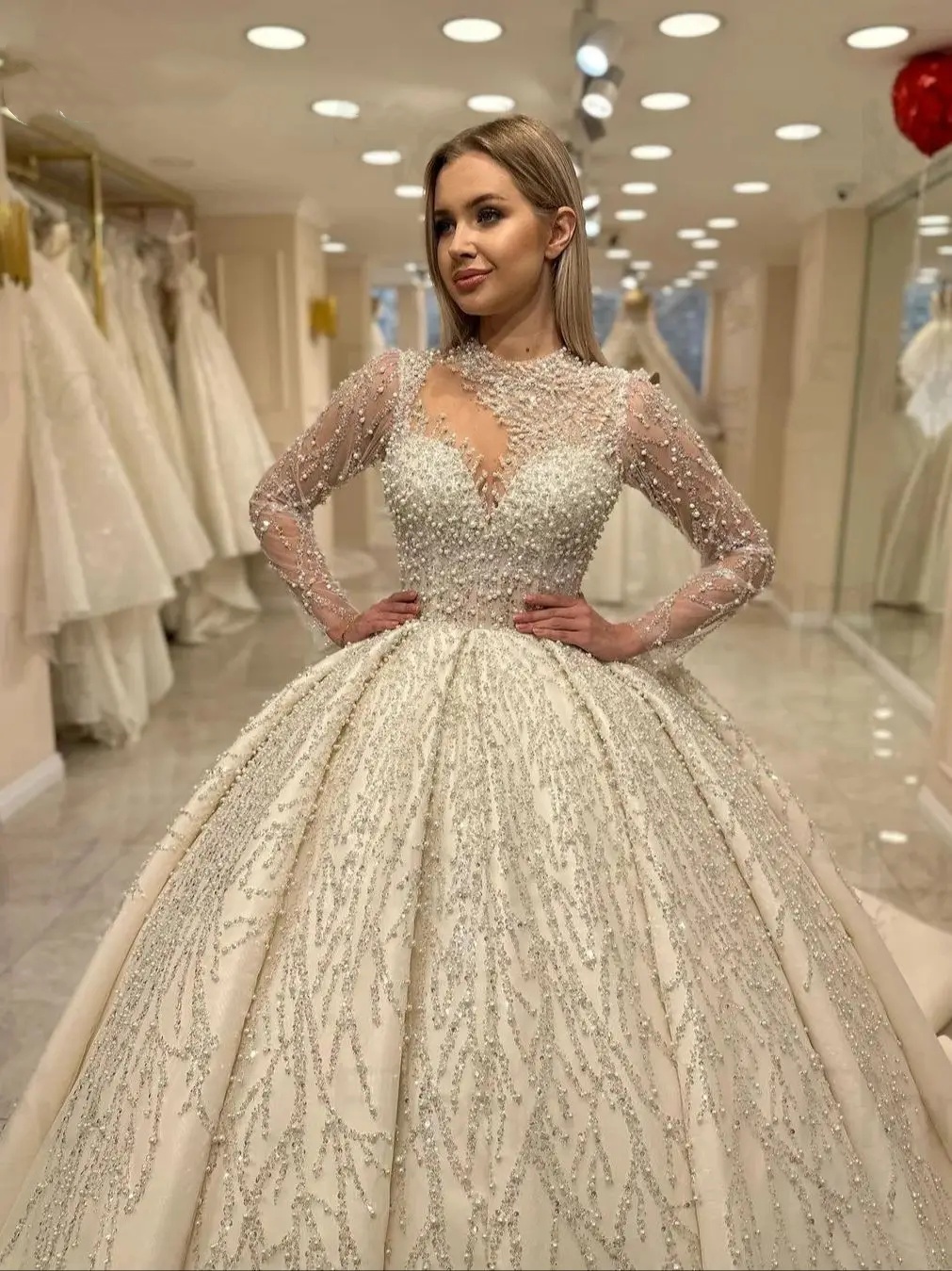 Gorgeous Wedding Dresses Pearls Bride Gown Long Sleeve Dress Illusion Sequins Lace Up Sweep Train Custom Made Vestidos De Novia 0218