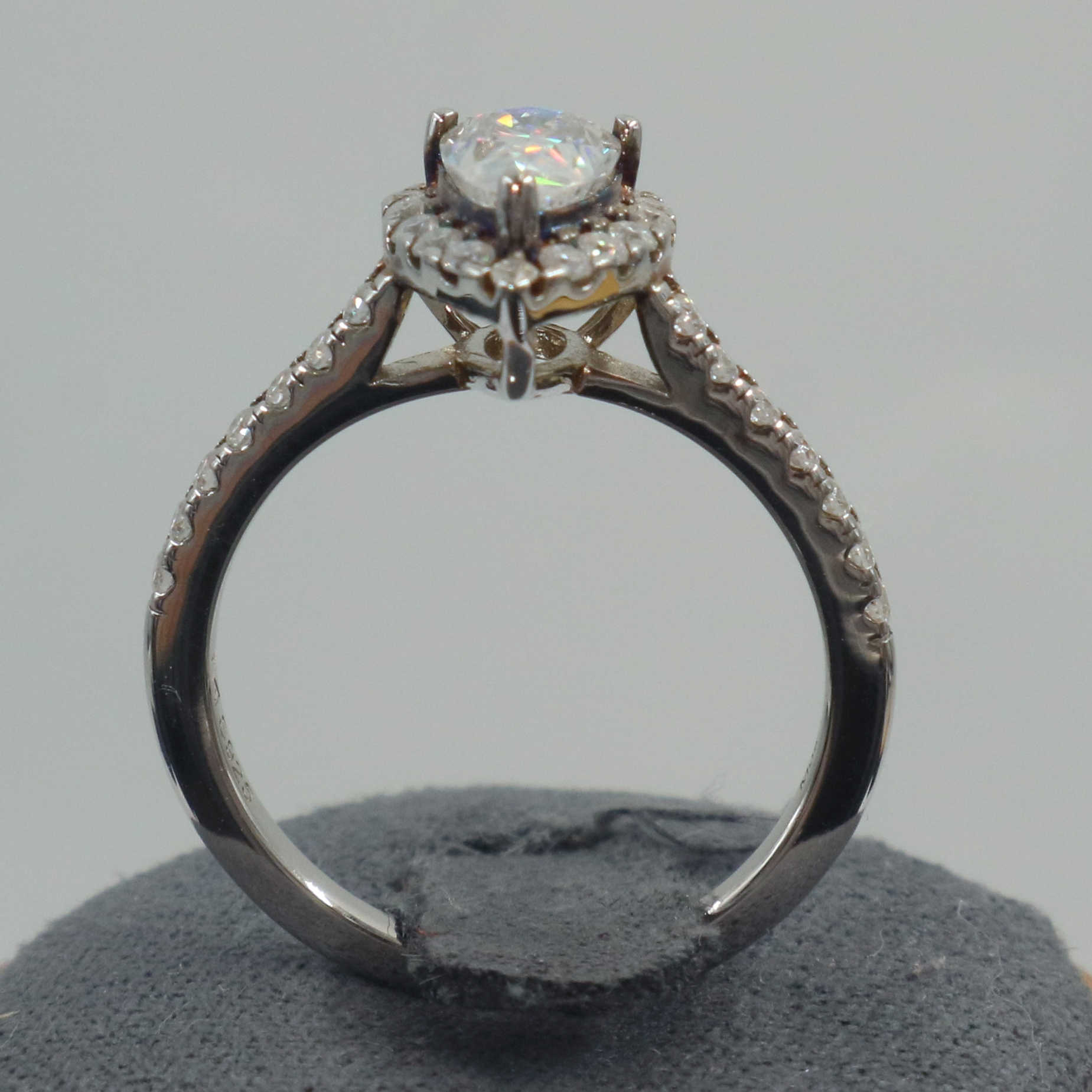 Wholesale Stock Sterling Silver 925 Fine Jewelry Engagement Ring IGI Certificate VVS Pear Cut Pave Setting Moissanite Ring