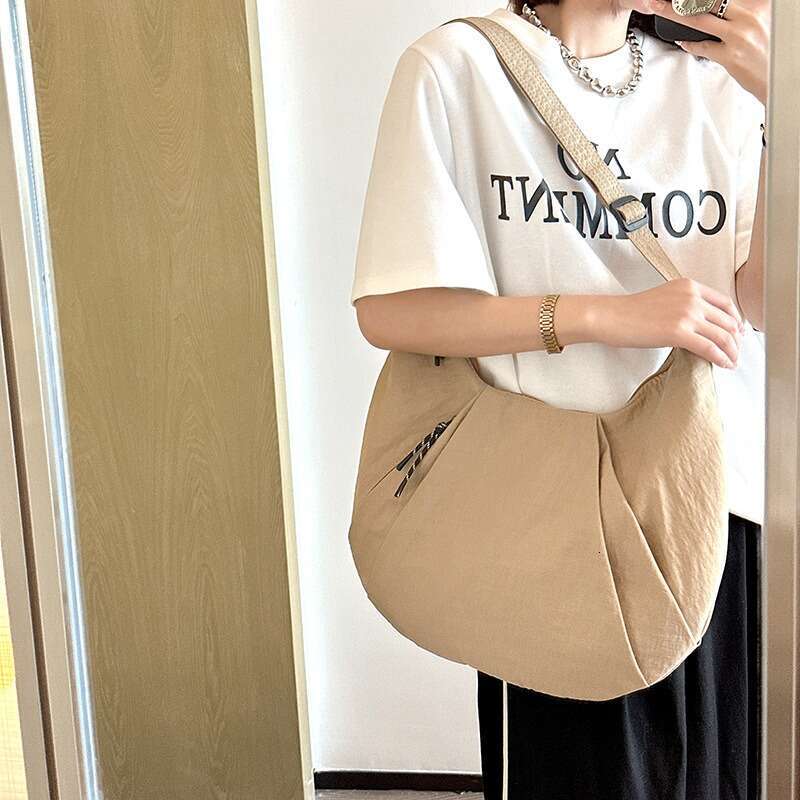 Large Capacity For Women's 2024 New Fashionable Shoulder Versatile Tote Simple Crossbody Bag