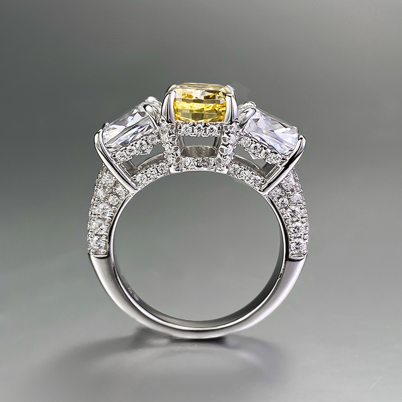2024 Top-Selg Wedding Ring: 3-Stone Cushion Cut Yellow Moissanite Sterg Sier Bridal Ring dh910320090