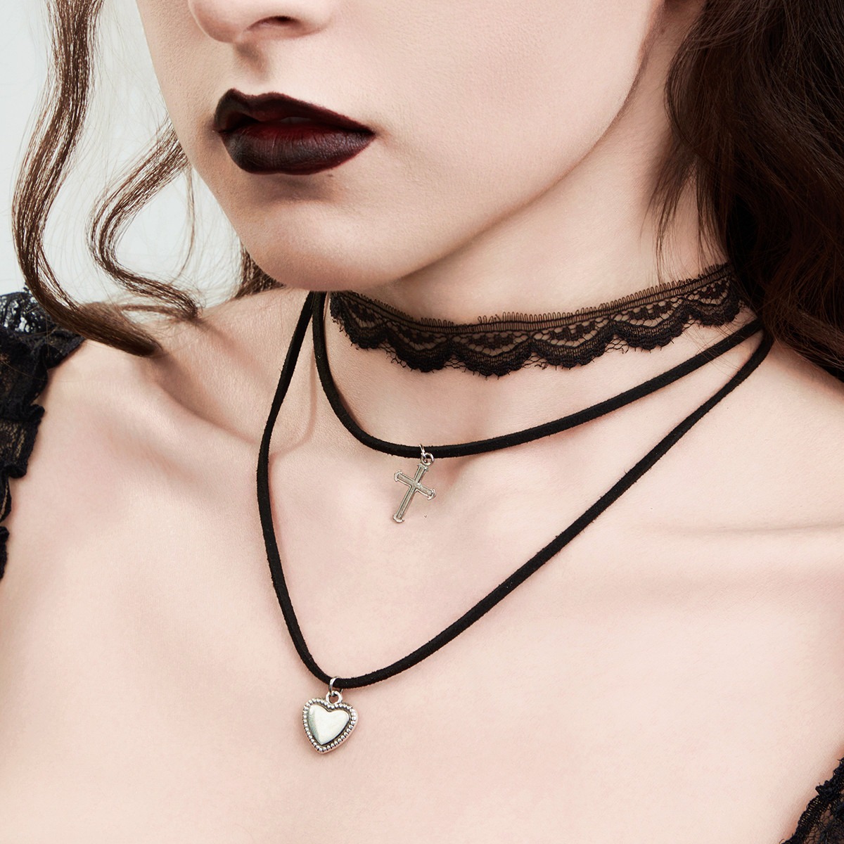 Cross border Black Cross Love Pendant Necklace for Women with Sweet and Cool Ins Style Multi layer Lace Neck Chain in Europe and America