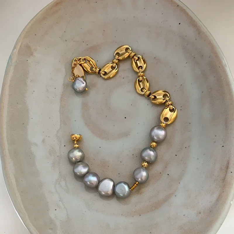 Grey pearl coffee bean chain bracelet womens magnetic buckle bracelet the smallest elegant summer jewelry 241031