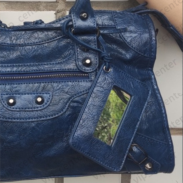 Top Lambskin Designer For Women Motorcycle City Multiple Sizes Tote Bags Rivet Shoulder Bag Strap Classics Pleated With Mirror 666