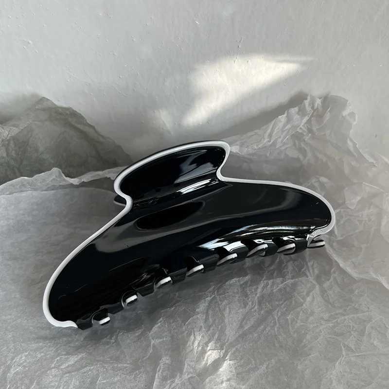 Elegant large acetic acid hair claw clip from France suitable for warm high-quality solid color grab bucket shark clip bucket shaped hair accessories 