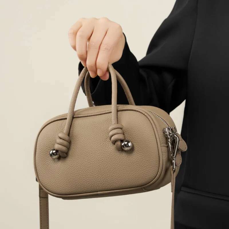 Fashionable Shoulder Underarm Bag For Women 2024 New Niche Design Casual Simple Versatile High-End Crossbody Handbag