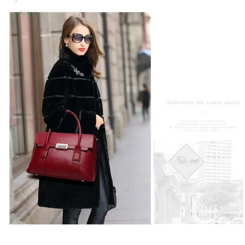 2024 New Women's Simple Fashion Business Commuting Solid Color Shoulder Bag Large Capacity Versatile Handbag