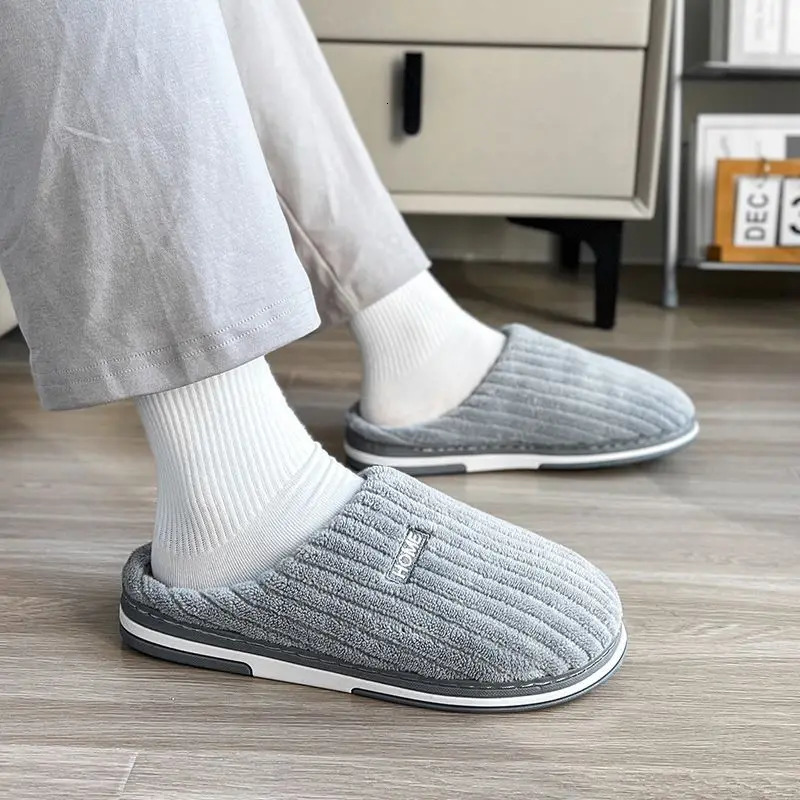 womens autumn and winter warm slider family bedroom casual non slip shoes couples indoor soft sole cotton plush slider 241031