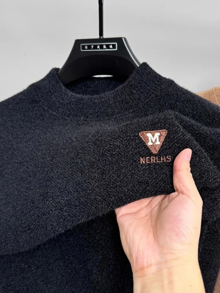 High end Mens Knitte Pullover Sweater for Winter Exquisite Letter Embroidery Casual and Fashionable Roun Neck 241031