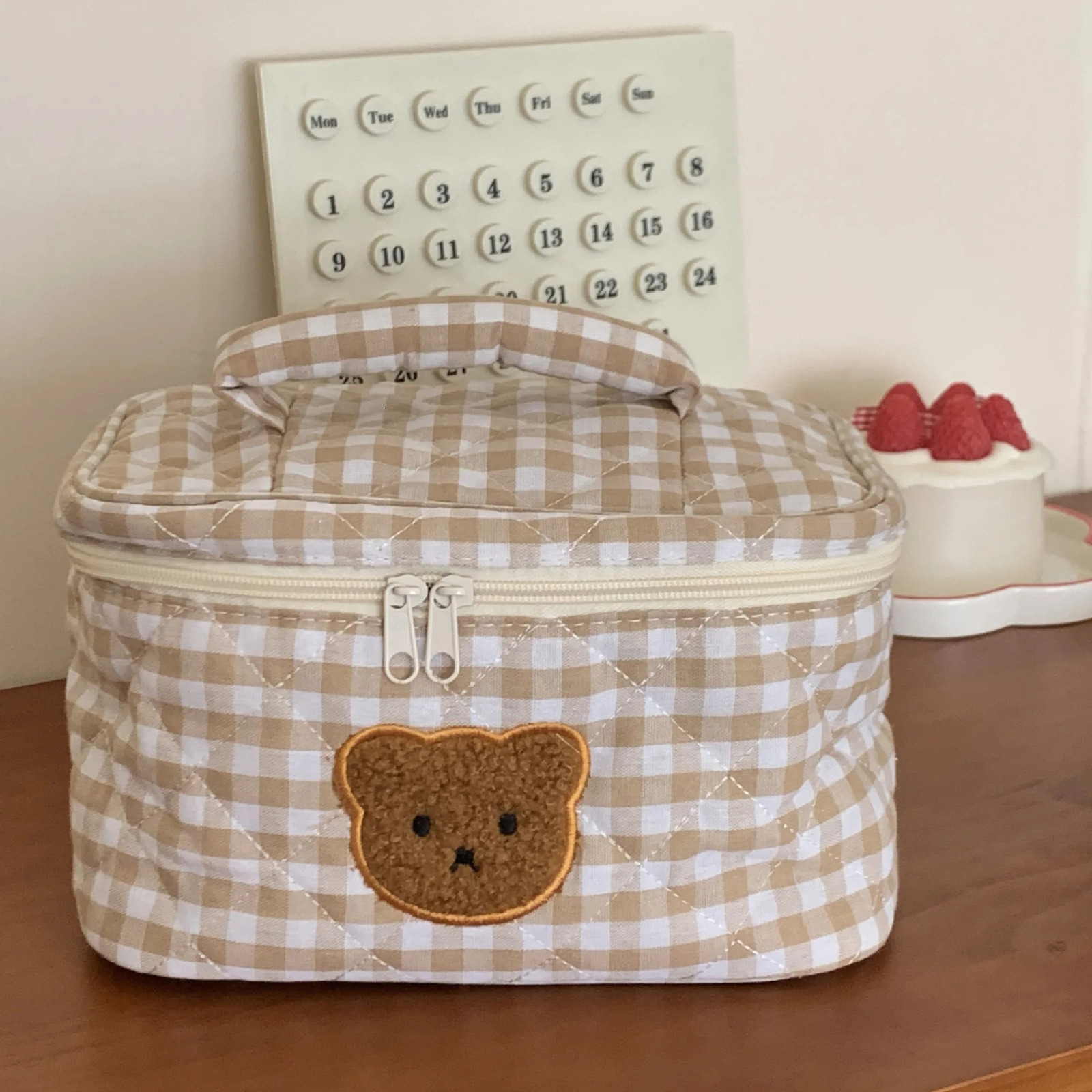 Cute cartoon bear womens storage bag simple plain weave womens clutch wallet handbag soft fabric womens makeup bag makeup box 241031