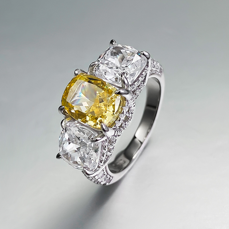 2024 Top-Selg Wedding Ring: 3-Stone Cushion Cut Yellow Moissanite Sterg Sier Bridal Ring dh910320090