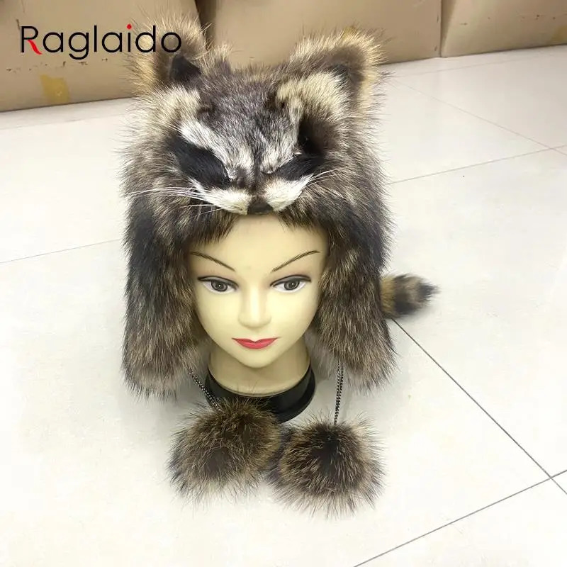 Winter Fur Hat Womens Natural Raccoon Fur Fashion Earrings Warm Bomber Hat Boys and Girls Fluffy Windproof Outdoor Hunter Tail Hat 241030